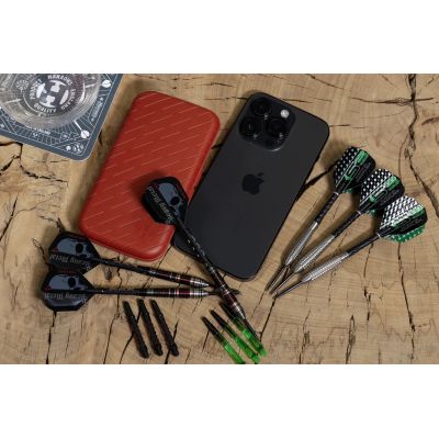 8. Harrows Slimcase 6 Dartkoffer in Rot