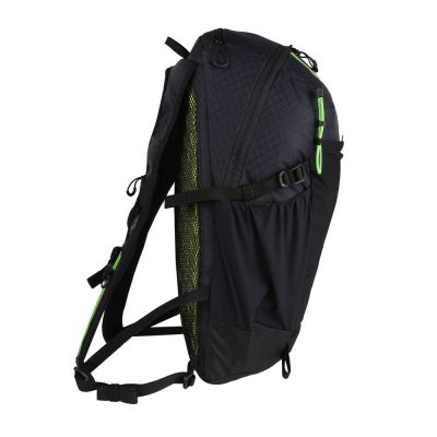 5. Inov-8 VentureLite 18 Rucksack 001011-BKGN-01