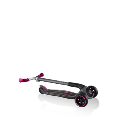 19. Globber Master Prime 3-Rad-Scooter / Schwarz - Neonpink 664-110