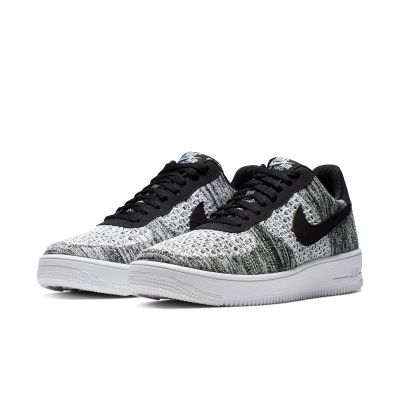 4. Nike Air Force 1 Flyknit 2.0 AV3042-001 Schuhe