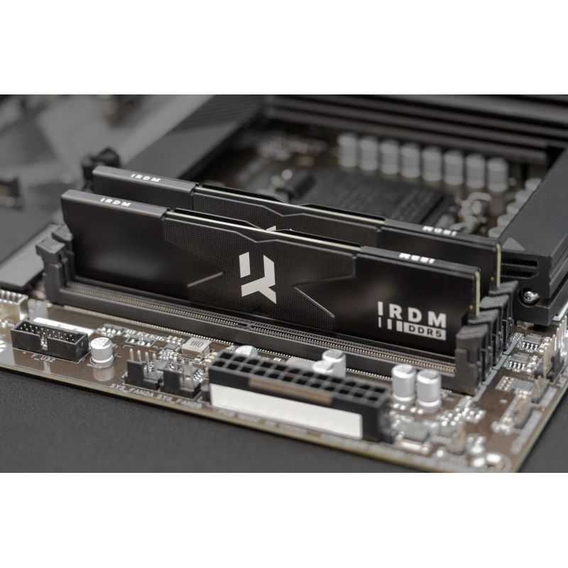 6. GOODRAM DDR5 64GB DCKit 6000MHz IRDM Schwarz/Silber