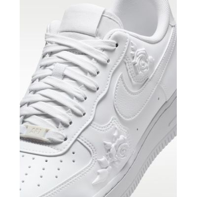 7. NIKE WMNS AIR FORCE 1 '07 SE (HF2016-100) Damenschuhe