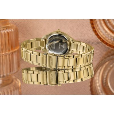 7. Guess Charlotte GW0767L7 Damenuhr + Box