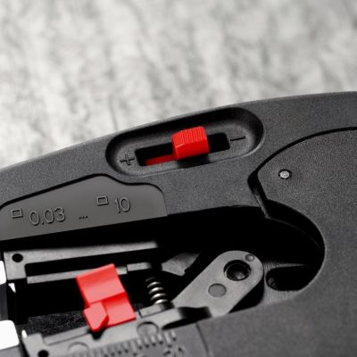 13. KNIPEX 12 72 190 Isolierabisolierzange