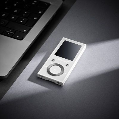 8. Intenso MP3-Videoplayer 1,8" Video Scooter BT 64GB Weiß