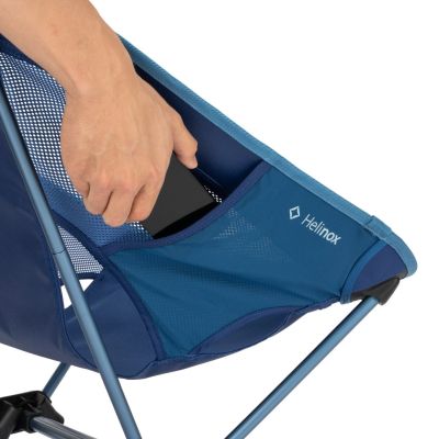 4. Helinox Chair One (RE) 4-Bein-Campingstuhl, Schwarz, Blau