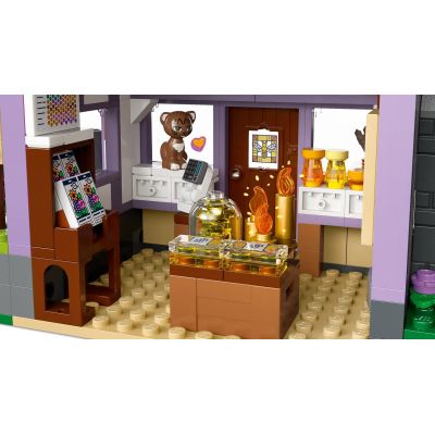 6. LEGO FRIENDS 42669 Imkerhaus und Blumengarten