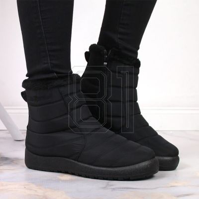 14. Waterproof snow boots with a zipper NEWS W EVE181A black