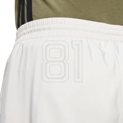 11. adidas Essentials Small Logo Cargo Chelsea M JD1828 Shorts