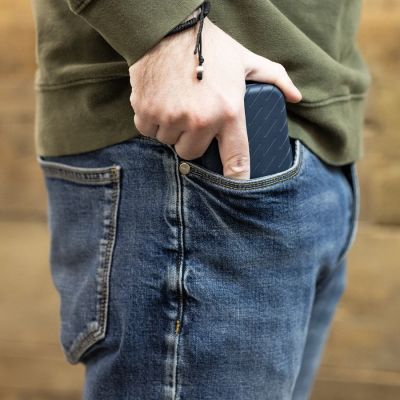 7. Harrows Slimcase 6 Blaues Dart-Etui