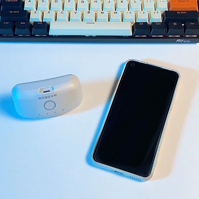 8. BoboVR B2 Externer Akku für BoboVR M1 / ​​M2 / M3 Kopfbügel 5200 mAh – Weiß