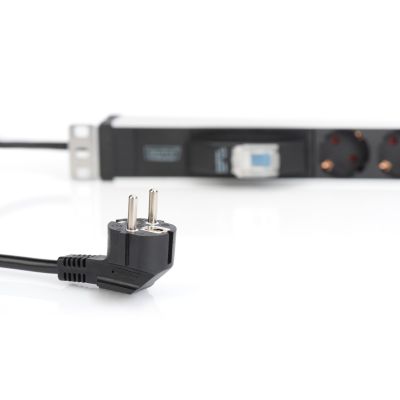 6. Digitus PDU 19" Rack-Steckdosenleiste, 6x Schuko, 2,0 m, 1x Unischuko-Stecker, 16 A, Leitungsschutzschalter, Aluminiumprofil
