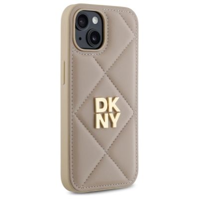 4. DKNY Quilted Stack Logo iPhone 15 Hülle – Beige