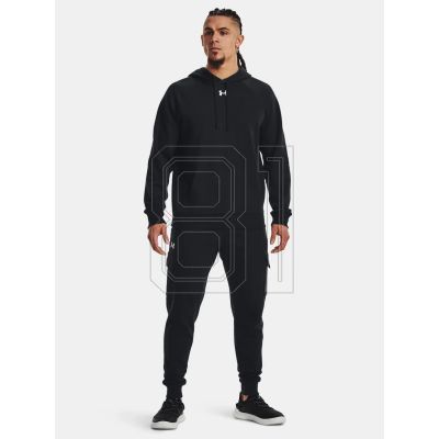 12. Under Armour M 1379757-001 Sweatshirt