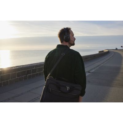 2. Poly Voyager Surround 80 UC Kopfhörer, Microsoft Teams-zertifiziert, USB-C-Headset + USB-C/A-Adapter, Einzelhandelsverpackung