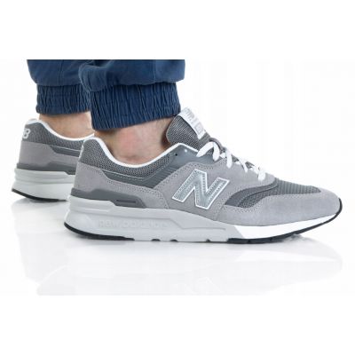 12. New Balance Herrenschuhe CM997HCA klassisch 40