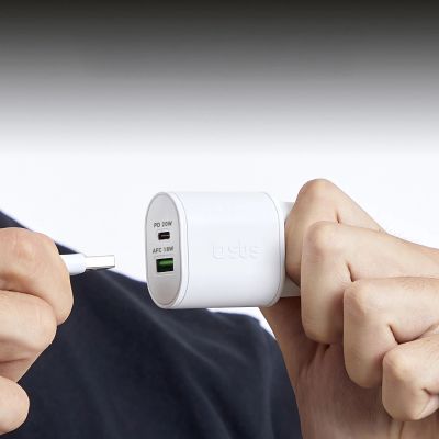 5. SBS TETRPD20W 20-W-USB-A-USB-C-Wandladegerät mit Power Delivery – Weiß