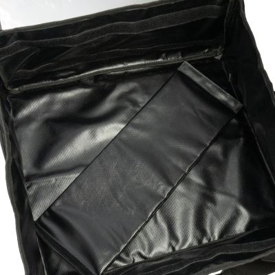 12. OFFLANDER Geschlossener Koffer mit transparentem Deckel, PVC, 28 l