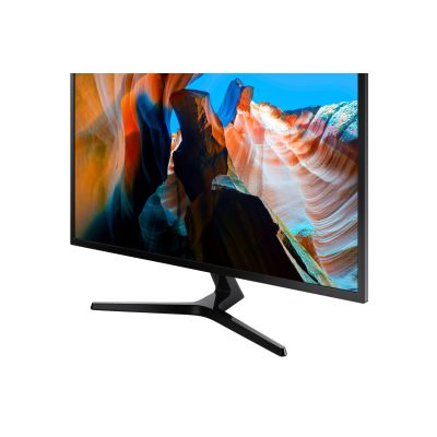 6. SAMSUNG LED-MONITOR 31,5" LU32J590UQPXEN