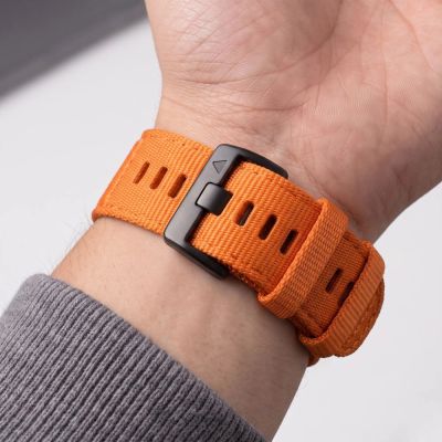 5. Tech-Protect Nylon Classic Armband für Garmin Fenix ​​5X / 5X Plus / 6X / 6X Pro / 7X / 8 / 8 Pro / 9 / 9 Pro (47 mm) - Orange