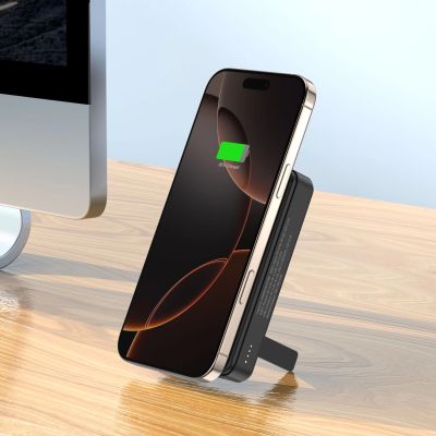 18. Powerbank Wozinsky WLWP-10KA0Y3S 22,5W PD Qi2 10000 mAh, mit Ständer, 1x USB-A, 1x USB-C - schwarz