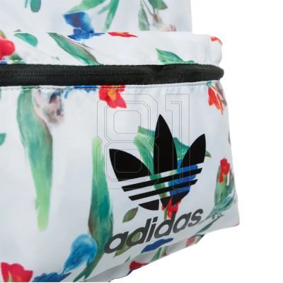 6. Adidas Classic Rucksack EI4762