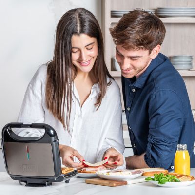 8. Black+Decker BXSA753E Sandwichmaker