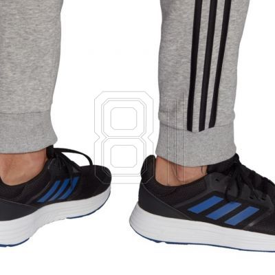 6. adidas Essentials Fleece M GK8824 Hose
