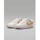 5. NIKE WMNS AIR JORDAN SKYLINE LOW LE Damenschuhe (IQ6586-100)