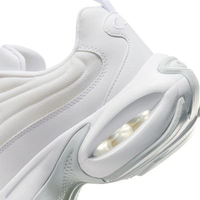 10. Nike Damen Air Max Portal Schuhe HF3053-100