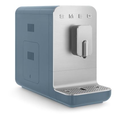 29. Smeg BCC13SBMEU Kaffeemaschine, vollautomatischer Espressoautomat, 1,4 l