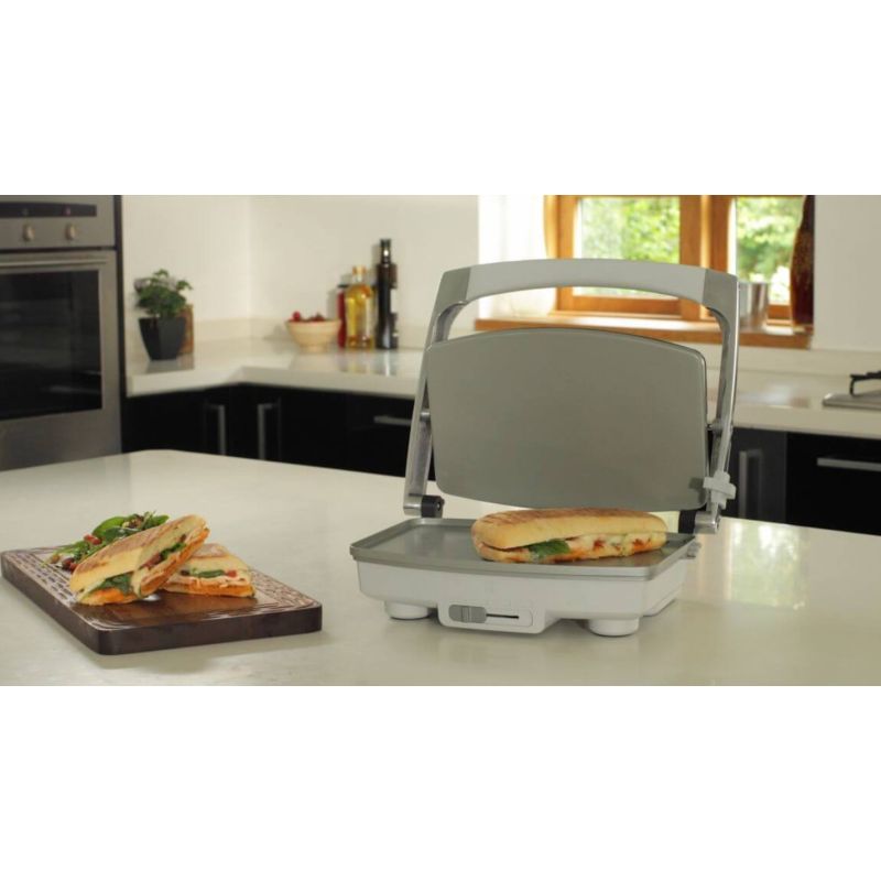 7. Breville DuraCeramic VST071X Toaster