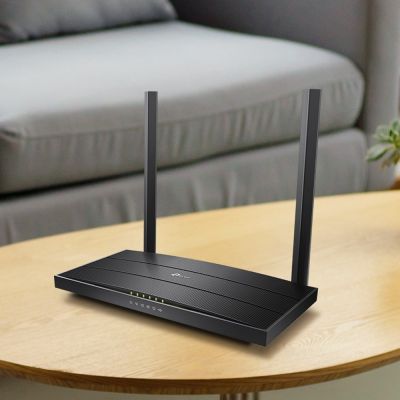 4. TP-LINK VR400 Router (3G/4G USB, ADSL, ADSL2+, VDSL2; 2,4 GHz, 5 GHz)