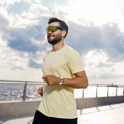 2. Tech-Protect Silikonarmband für Samsung Galaxy Watch 4/5/5 Pro/6/7/FE – Beige