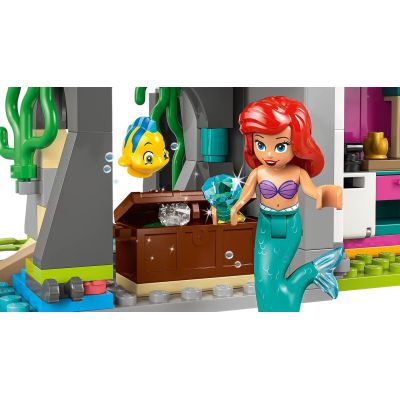 7. LEGO Disney Princess 43267 Prinzessinnenschloss und königliche Haustiere
