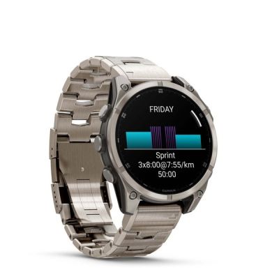 4. Garmin Fenix 8 AMOLED 47 mm Sportuhr mit Saphirglas und Edelstahlarmband