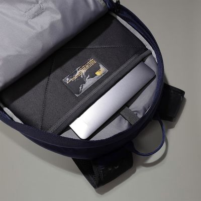 6. The North Face Borealis Classic Rucksack Blau, Weiß Nylon