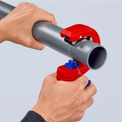 16. Knipex 90 23 01 BK Handrohrschneider
