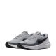 2. Nike Revolution 8 HJ9198 004 Herrenschuhe
