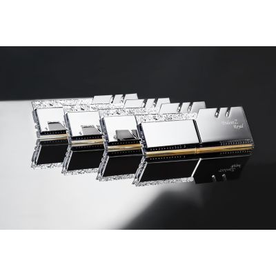 2. G.Skill Trident Z Royal Series RAM - DDR4 - 64 GB: 4 x 16 GB - 288-Pin DIMM - ungepuffert