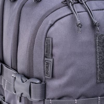 5. Magnum Urbantask 37 Rucksack 92800540002