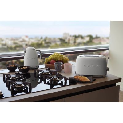 33. SMEG CLF03WHMEU Wasserkocher