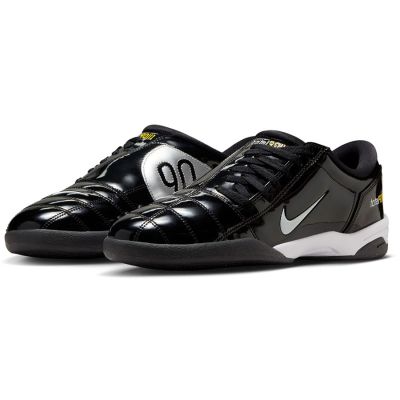 4. Nike Total 90 IC HJ9351-001 Schuhe