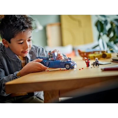 8. LEGO Super Heroes 76274 Batman mit Batmobil gegen Harley Quinn und Mr. Freeze