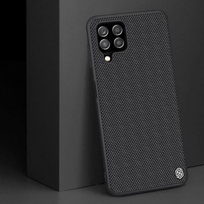 7. Nillkin Textured Case robuste, verstärkte Hülle mit Gelrahmen und Nylonrückseite für Samsung Galaxy A22 4G schwarz