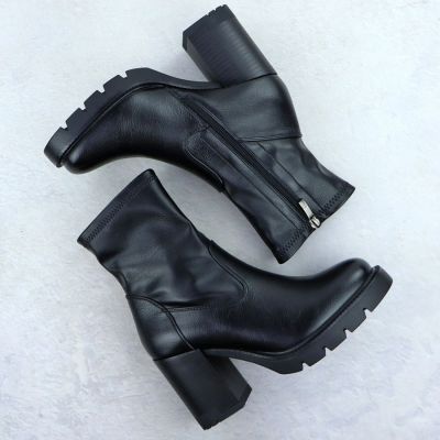 14. Schwarze Damen-Stiefeletten mit Blockabsatz Potocki 12419