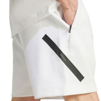 12. adidas ZNE Herrenshorts, weiß, JJ4893