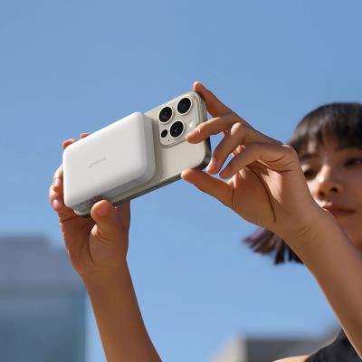 12. Joyroom JR-W020 20W 10000mAh MagSafe Powerbank + USB-C - USB-C 0,25m Kabel - Weiß