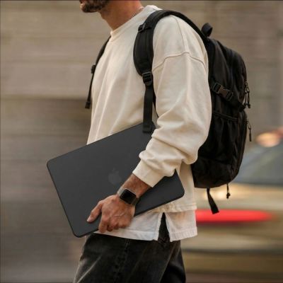 5. Tech-Protect SmartShell Hülle für MacBook Neo 13" 2026 - Schwarz