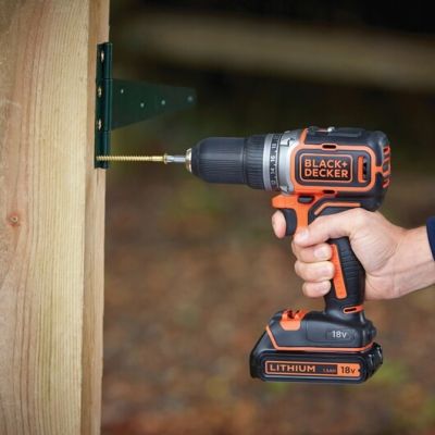 8. BLACK + DECKER SCHRAUBENDREHER 18V BL186KB 2x1,5Ah